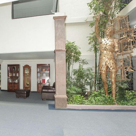 Radisson Hotel & Convention Center Toluca Exterior photo