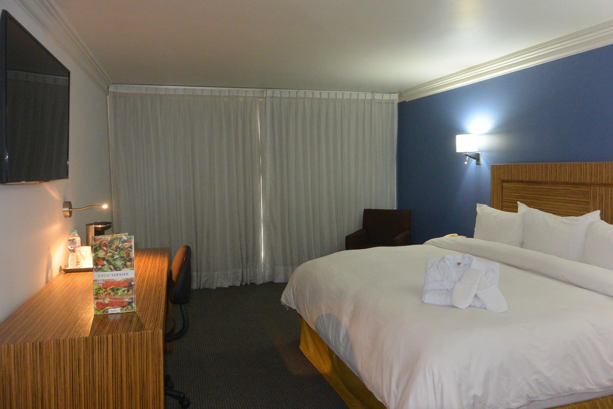 Radisson Hotel & Convention Center Toluca Exterior photo